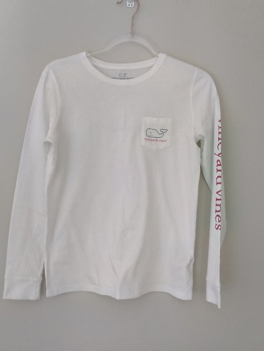 Vineyard Vines white long-sleeve pocket tee size S 100% cotton